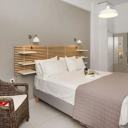 Modern House In The Old Town La Canea