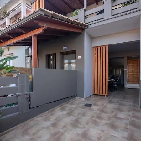 Modern House In The Old Town La Canea